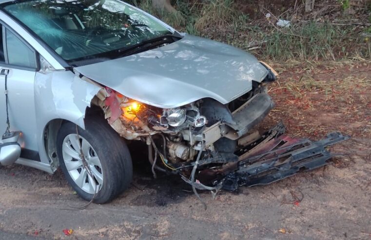 Quatro pessoas ficam feridas em acidente envolvendo carro e três motos em Tupã