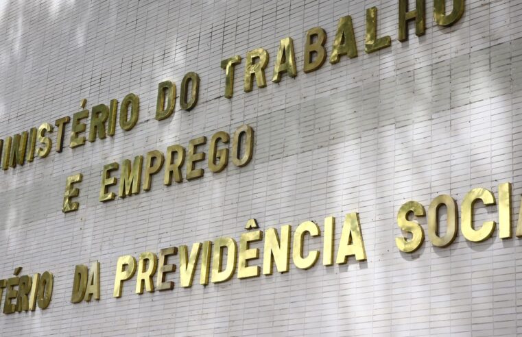 Governo propõe a servidores aumento em auxílios, sem reajuste salarial