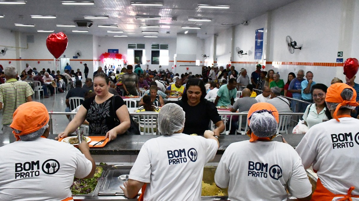 Restaurante Bom Prato serve almoço especial na véspera e dia de Natal, em Presidente Prudente