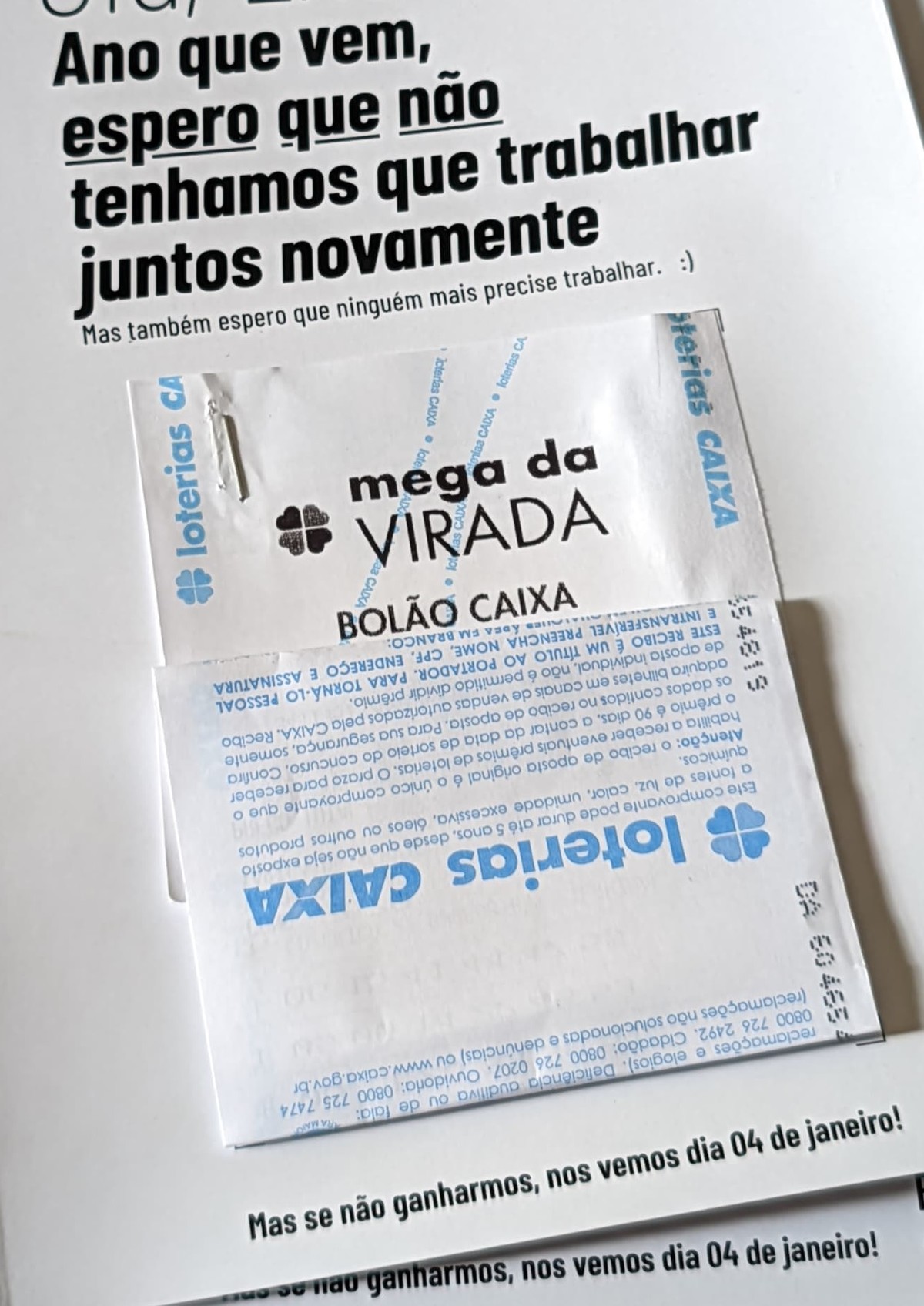 Chefe presenteia funcionários com aposta para Mega da Virada: 'Espero não ter que trabalhar juntos novamente'