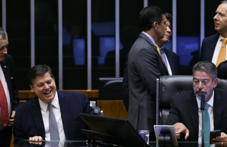 Câmara aprova texto-base da reforma tributária em primeiro turno