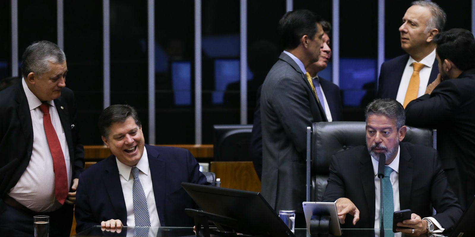 Câmara aprova texto-base da reforma tributária em primeiro turno