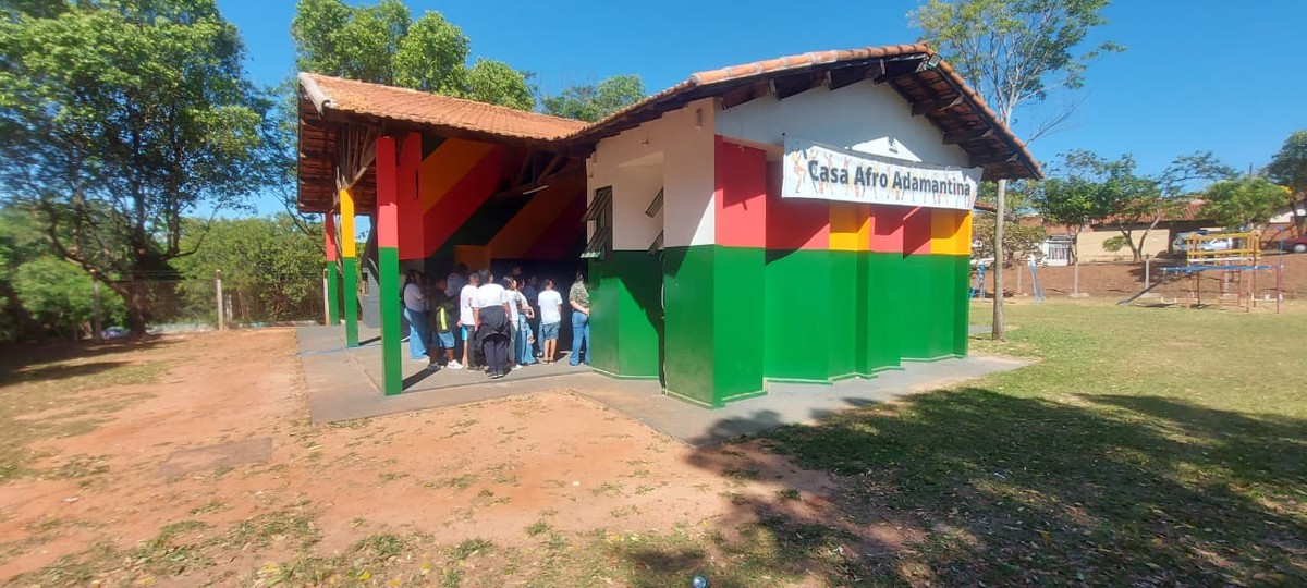 Casa Afro promove campeonato de breaking e batalha de rimas com premiações, em Adamantina