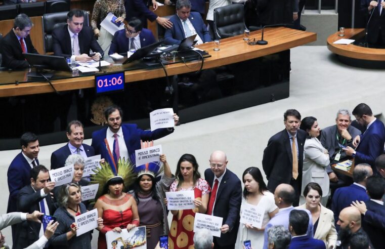 Congresso derruba veto de Lula e mantém marco temporal indígena