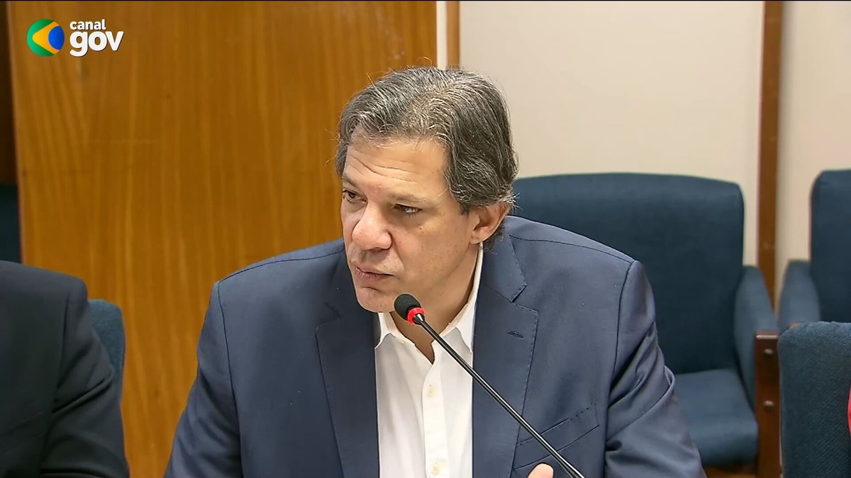 Haddad diz que seguirá buscando meta de déficit zero em 2024, e espera que BC siga cortando os juros | Economia