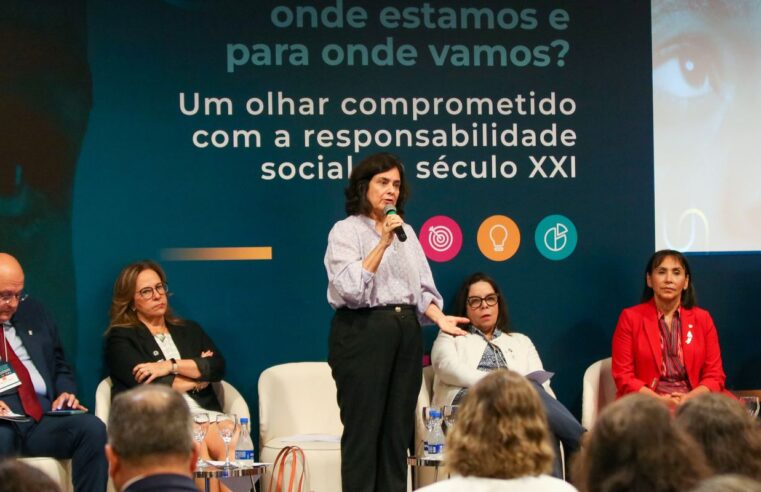 Ministra destaca ética como parte da formação médica de qualidade