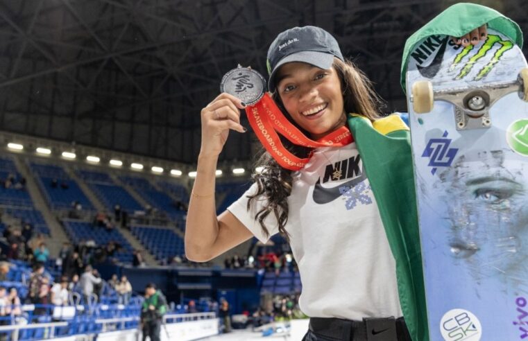 Rayssa Leal conquista prata no Mundial de skate street no Japão