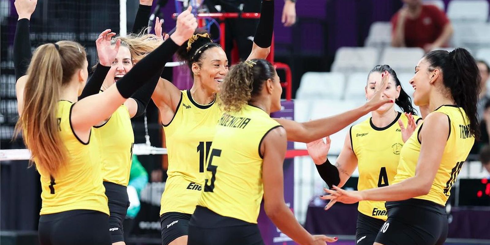 Vôlei: Praia vence na estreia e vai às semifinais do Mundial de Clubes