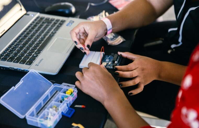 Centro Paula Souza oferece cursos gratuitos e online para capacitação em diversas áreas