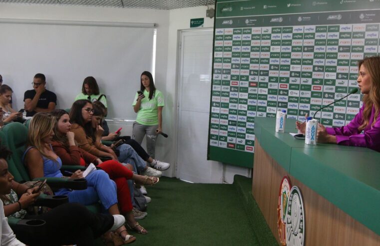 Palmeiras anuncia Abel Ferreira até 2025 em coletiva só para mulheres