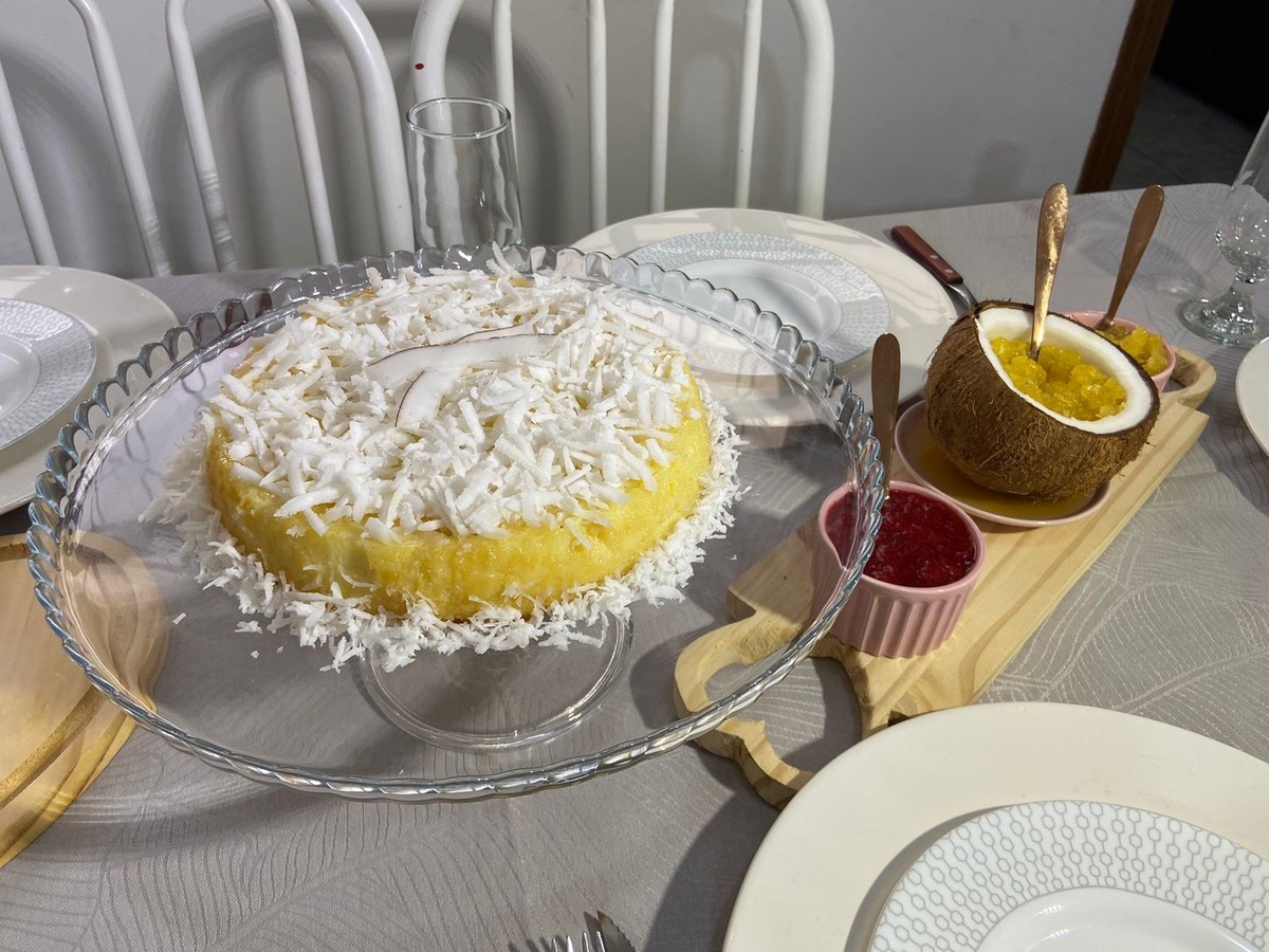 Com preparo simples, sobremesa Docinho do Céu pode ser servida com compotas de frutas