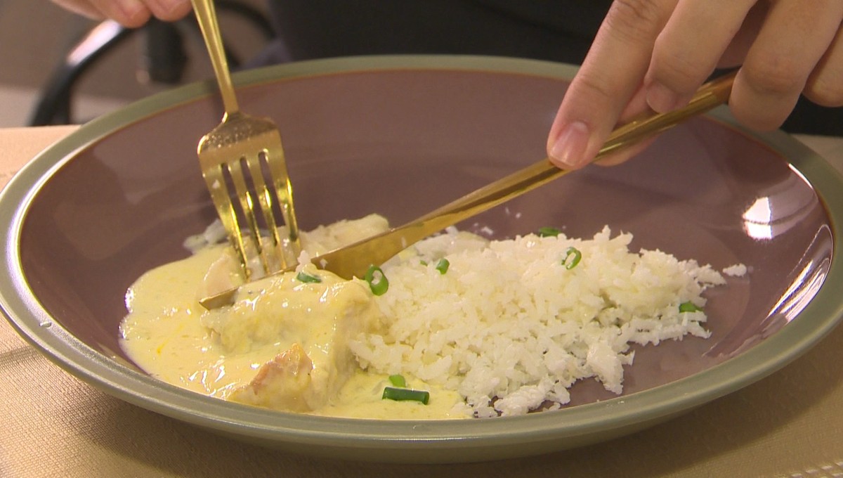 Arroz de Coco com Peixe Cremoso é dica de prato para jantar com familiares e amigos | Receitando