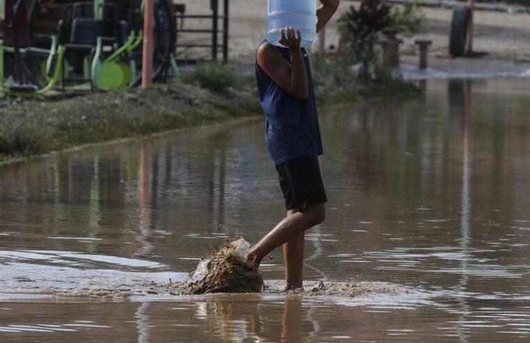 Especialistas alertam sobre risco de doenças trazidas por chuva forte