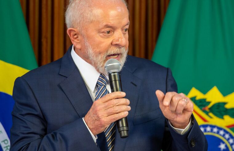 Lula reforça importância da memória para garantir democracia