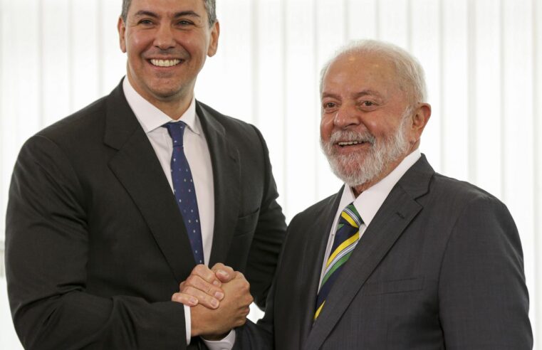 Lula se reúne com presidente do Paraguai e discute energia de Itaipu