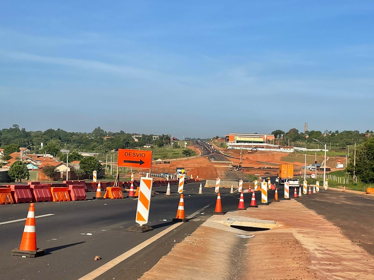 Obras de duplicação interditam a SP-294 na região de Marília; veja desvios