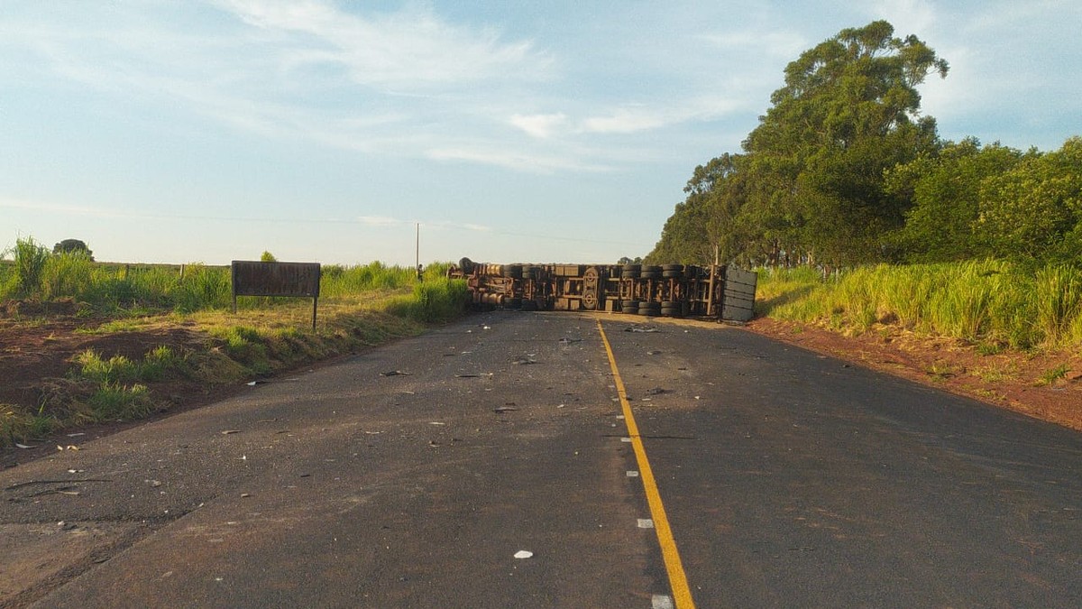 Motorista morre após colidir contra carreta na Rodovia José Jacinto de Medeiros, em Taciba