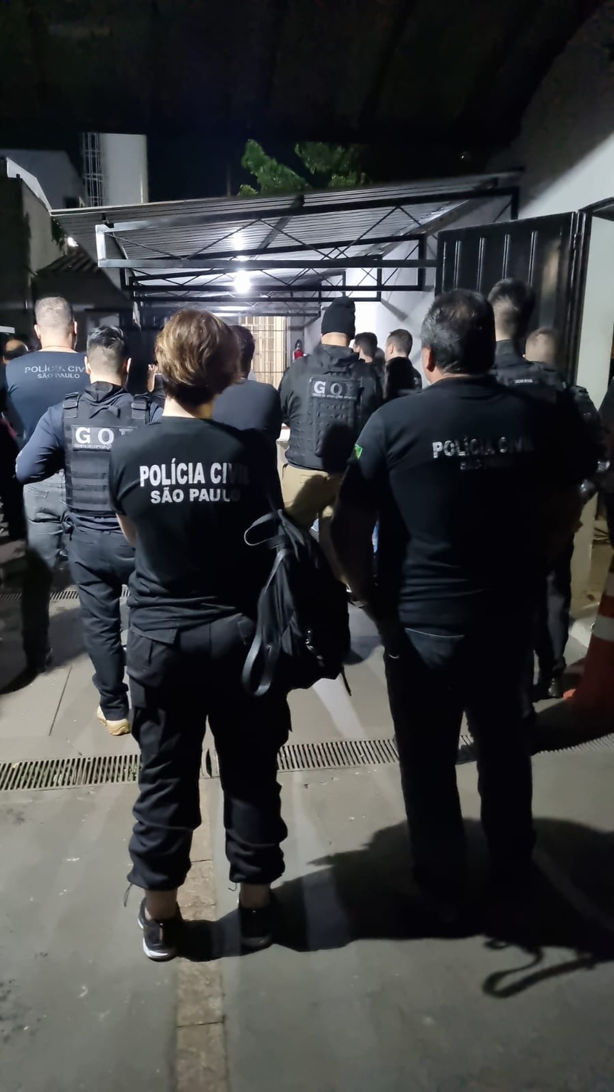 Operações da Polícia Civil e PF miram organização de tráfico internacional de drogas que atua no interior de SP com uso de helicópteros