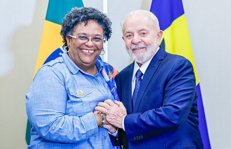 Lula e Mia Mottley discutem mudança climática em reunião na Guiana