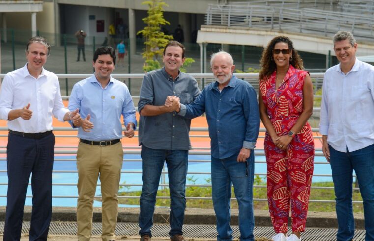 Lula lança pedra fundamental do IFRJ no Complexo do Alemão