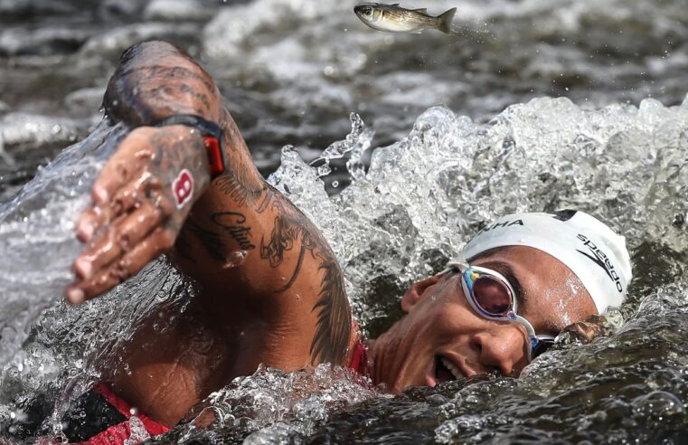 Natação: Ana Marcela é bronze nos 5km, o 1ª pódio do Brasil no Mundial