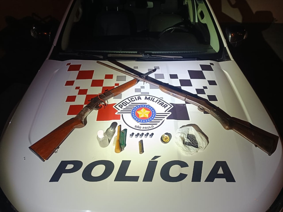 Homem de 44 anos é preso por posse ilegal de arma de fogo com duas espingardas, em Pacaembu