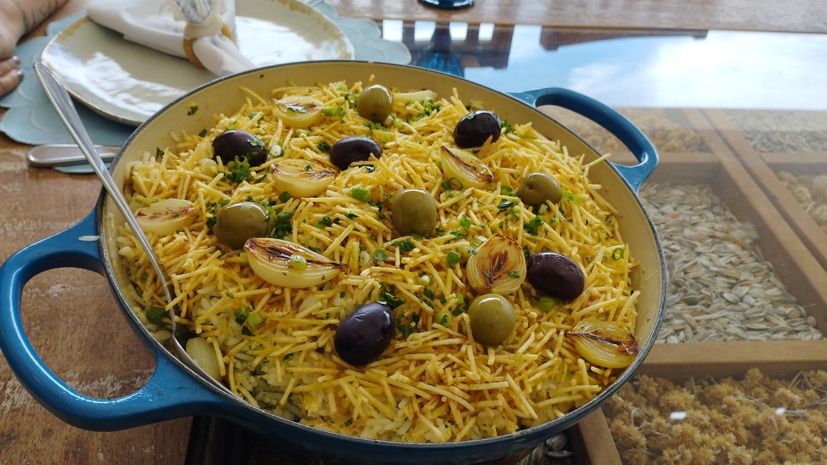 Prato tipicamente português, Arroz à Brás leva o sabor marcante do bacalhau e do azeite