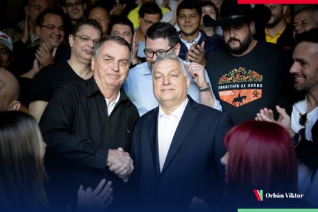 Estamos em Buenos Aires para comemorar a grande vitória do presidente 
@JMilei
. Tive o prazer de me encontrar com meu grande amigo, Presidente 
@jairbolsonaro
. A direita está a crescer não só na Europa, mas em todo o mundo! . Foto: Orbán Viktor/X