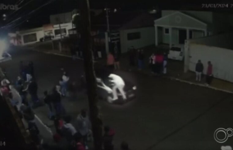 Motorista embriagado atropela pedestres no centro de Itatinga; vídeo | Bauru e Marília