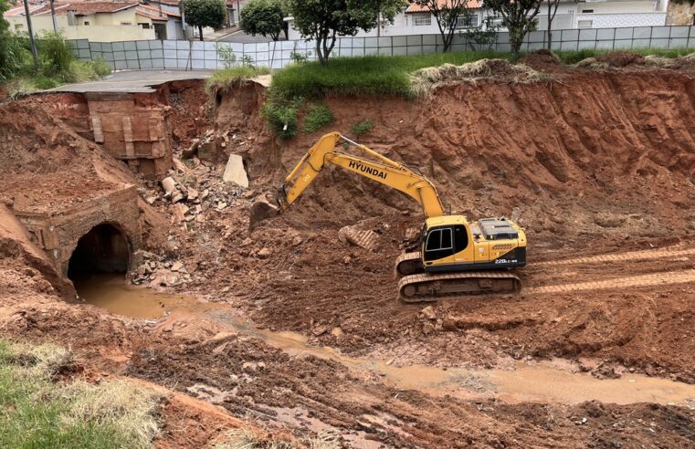 Obra na Praça 500 anos deve ser concluída em 180 dias | Tupã é minha cidade