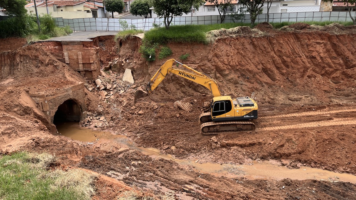 Obra na Praça 500 anos deve ser concluída em 180 dias | Tupã é minha cidade