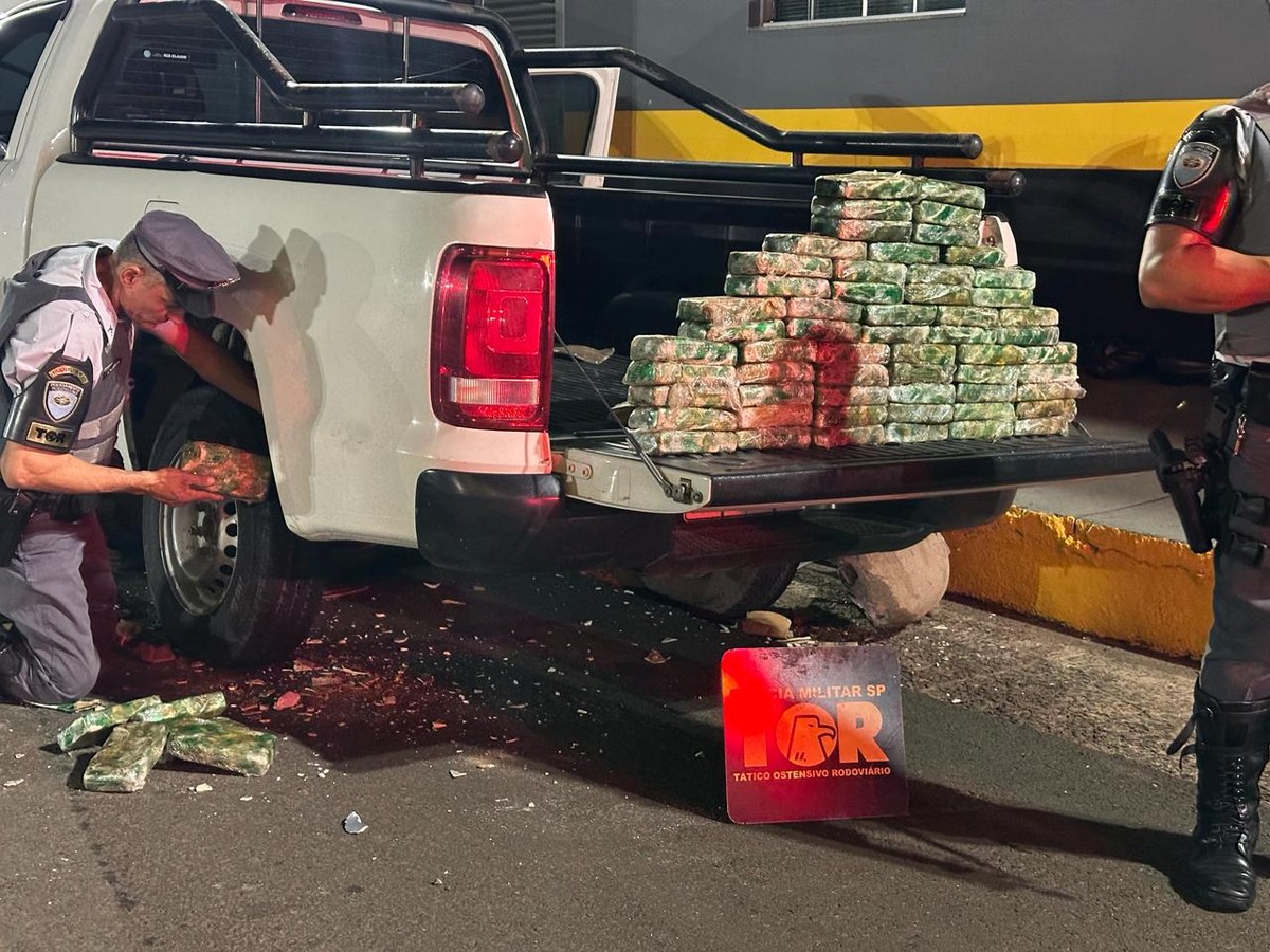 Casal argentino é preso com mais de 67 quilos de pasta base de cocaína na Rodovia Raposo Tavares, em Presidente Prudente