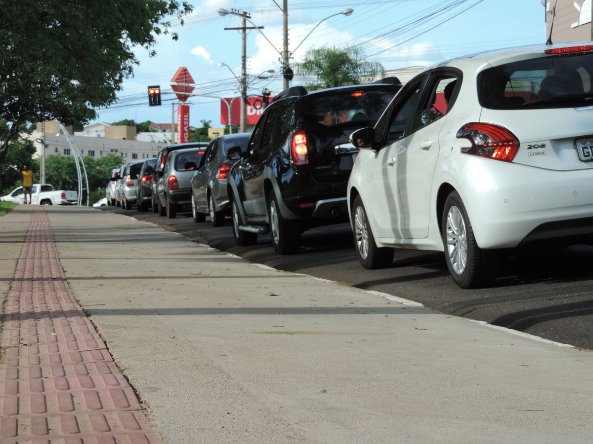 Lei municipal concede direito a vagas de estacionamento preferenciais para pessoas com fibromialgia, em Pres. Prudente