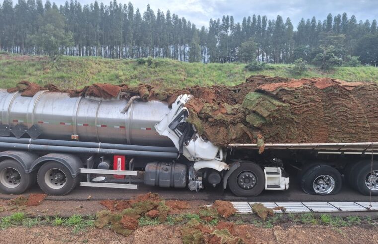 Caminhoneiro morre após colisão traseira na Rodovia Castello Branco no interior de SP