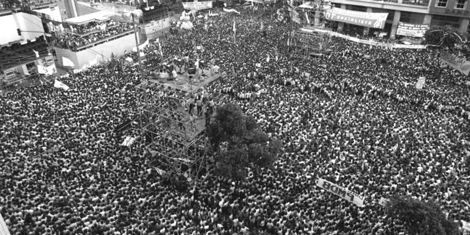 Votação de emenda que pedia eleições diretas completa 40 anos