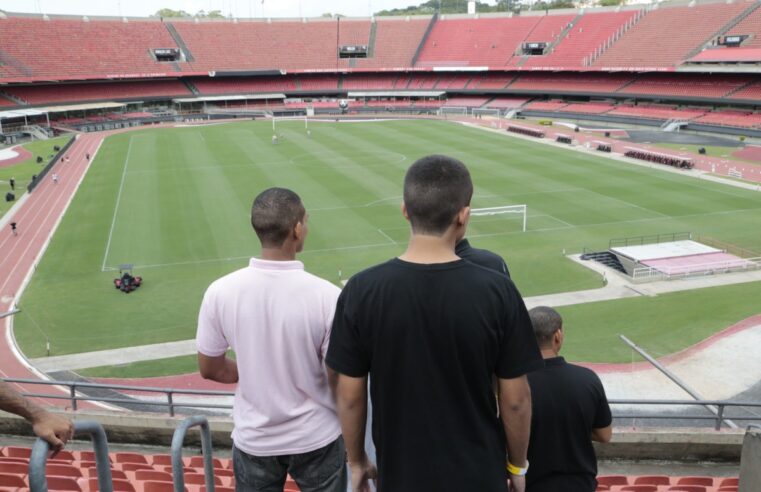 Adolescentes da Fundação Casa de Lins vencem torneio de futebol e ganham visita ao estádio do São Paulo | Bauru e Marília