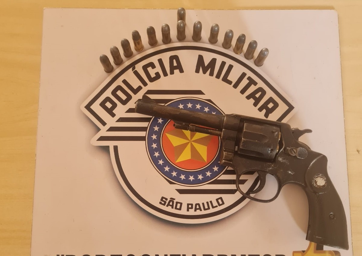 Com revólver escondido na mochila, homem é preso por porte ilegal de arma de fogo, em Sagres | Presidente Prudente e Região