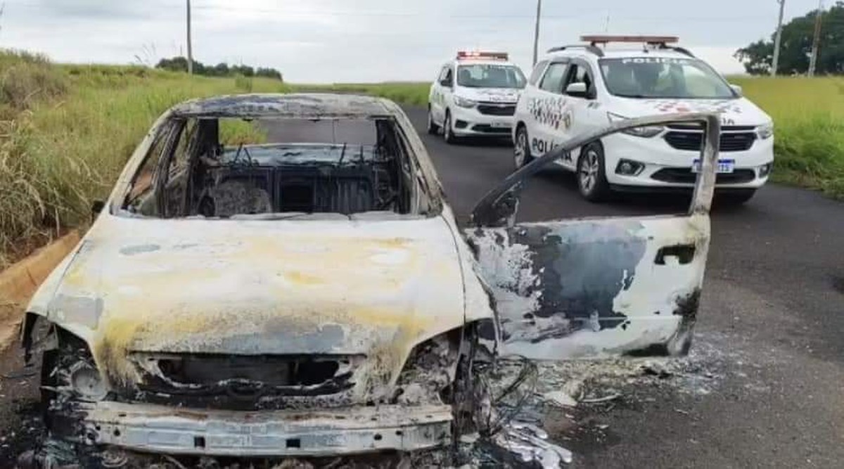 Mulher é presa suspeita de matar namorado e atear fogo em carro com corpo dentro no interior de SP | Bauru e Marília