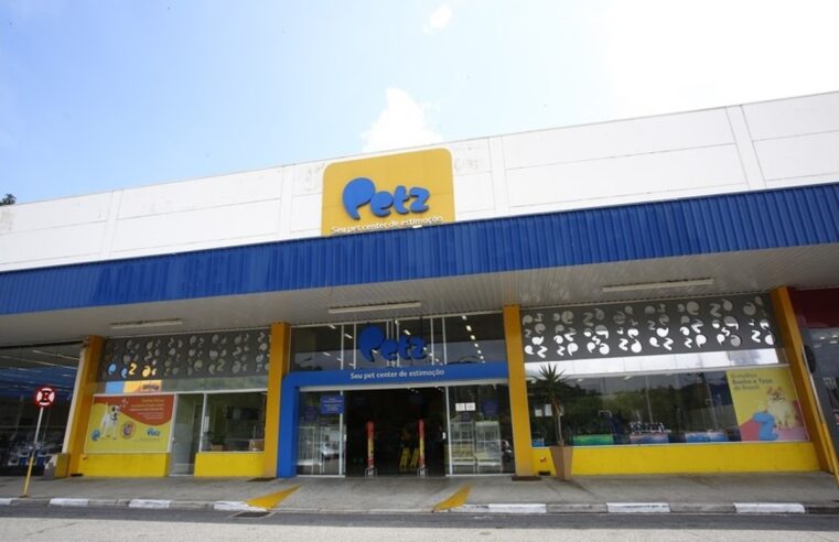 Petz e Cobasi vão criar maior rede de varejo pet do país, ação salta 37% | Economia