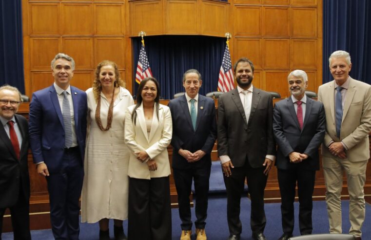 Congressistas dos EUA e Brasil articulam frente contra extrema-direita