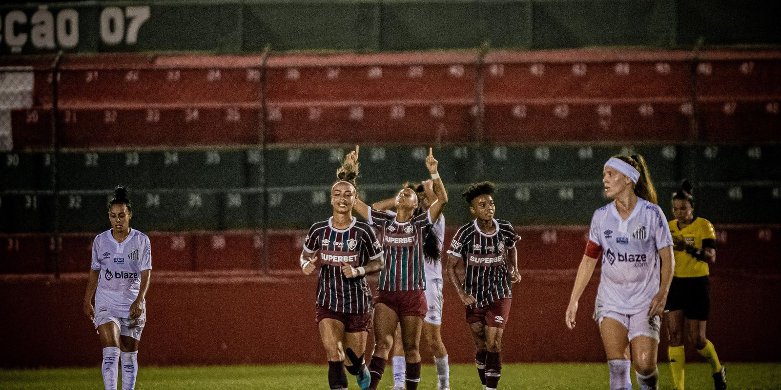 Flu arranca vitória de 1 a 0 sobre o Santos no Brasileiro Feminino