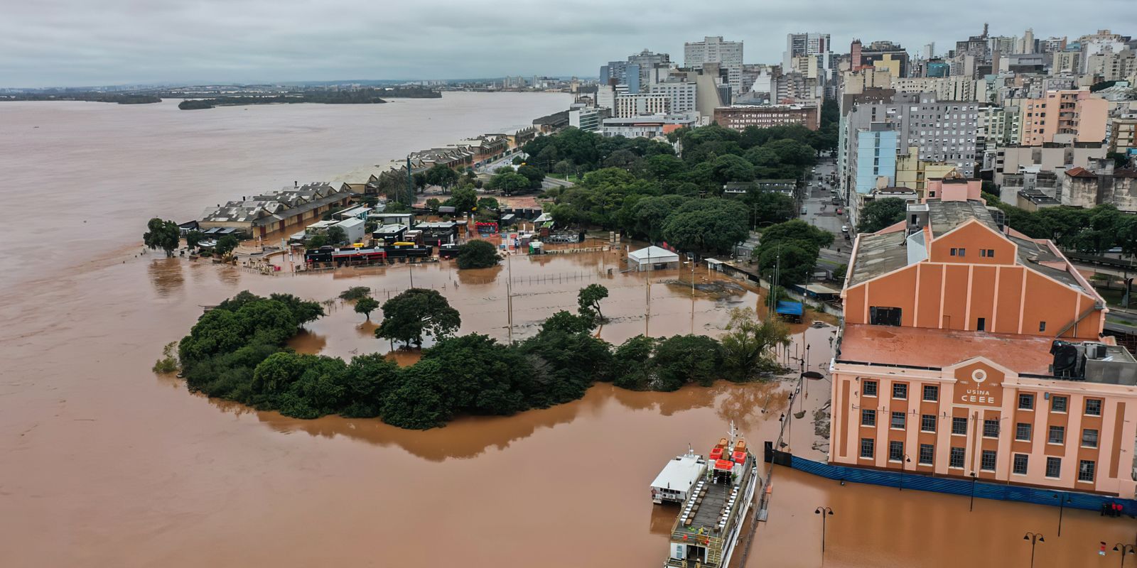 Secom pede investigação de postagens com fake news sobre ações no RS